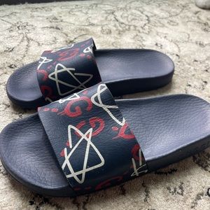 GUCCI SLIDES